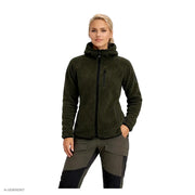 Dame i oliven Arctic Sherpa fleecejakke set forfra